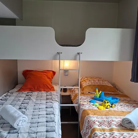 La Closerie Des Cles ,mobil-home 4 Etoiles Parentis-en-Born
