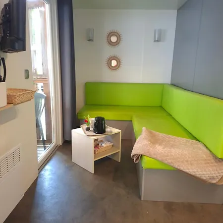 La Closerie Des Clés ,mobil-home 4 étoiles * Parentis-en-Born